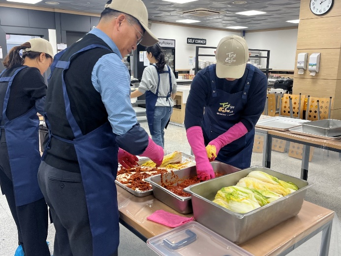 충북혜능보육원 김장 활동 및 기부