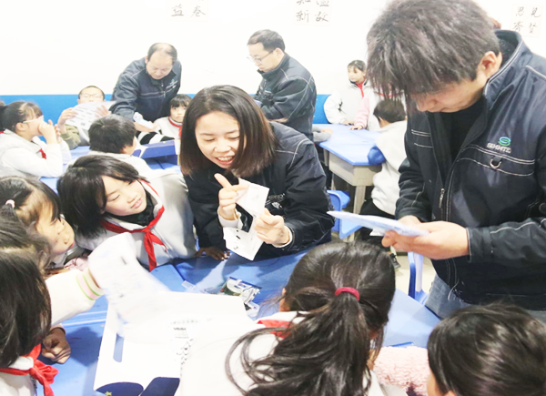 중국 위난시 차교난진류수 아동서비스센터 봉사활동